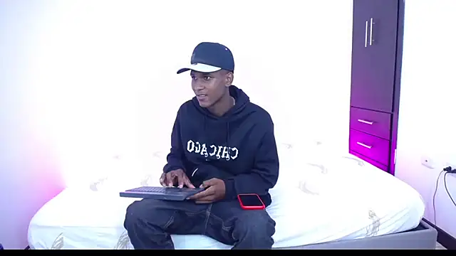 Snapshot of TITAN_SEX333 chatting on 3, 10, 2025 TITAN SEX333 online show from 3, 10, 2025