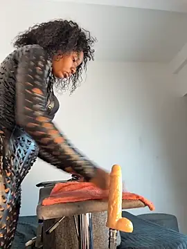 Snapshot of MerliaSsomer chatting on 21, 10, 2025 MerliaSsomer online show from 21, 10, 2025