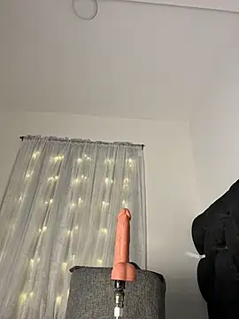 Snapshot of MerliaSsomer chatting on 29, 10, 2025 MerliaSsomer online show from 29, 10, 2025