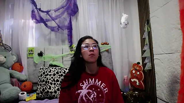 emy brunette online show from 18, 10, 2025