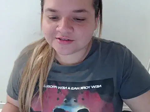 Snapshot of yourbbwfavorite chatting on 19, 12, 2025 yourbbwfavorite online show from 19, 12, 2025