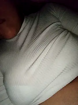 madeelinee online show from 2, 10, 2025