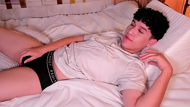 kai zareck online show from 8, 11, 2025