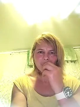 Snapshot of Masha412111 chatting on 13, 10, 2025 Masha412111 online show from 13, 10, 2025