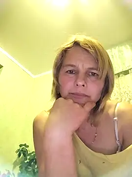 Snapshot of Masha412111 chatting on 14, 10, 2025 Masha412111 online show from 14, 10, 2025