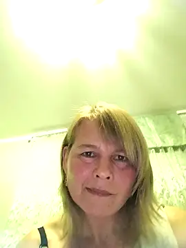 Snapshot of Masha412111 chatting on 13, 11, 2025 Masha412111 online show from 13, 11, 2025