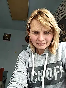 Snapshot of Masha412111 chatting on 24, 11, 2025 Masha412111 online show from 24, 11, 2025