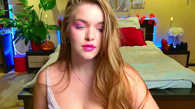 EmilyWhispers online show from 3, 10, 2025