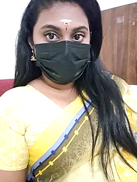 Snapshot of Dheronika_sweetie chatting on 8, 10, 2025 Dheronika sweetie online show from 8, 10, 2025