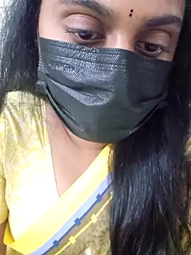 Snapshot of Dheronika_sweetie chatting on 11, 10, 2025 Dheronika sweetie online show from 11, 10, 2025