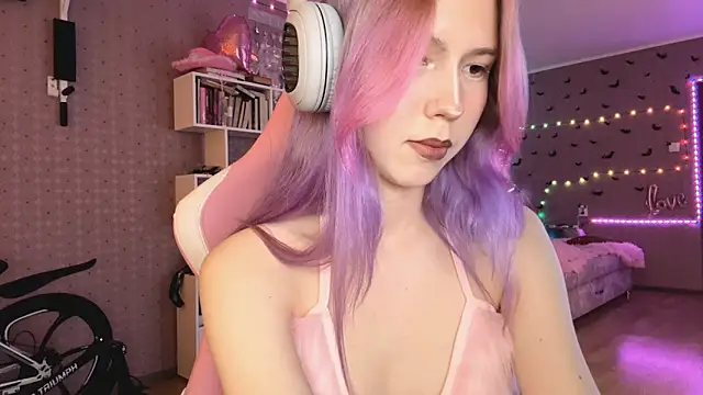 Snapshot of Jerrieberry chatting on 15, 12, 2025 Jerrieberry online show from 15, 12, 2025