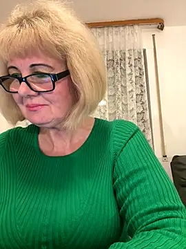 Snapshot of BoloshkaBlonda chatting on 15, 12, 2025 BoloshkaBlonda online show from 15, 12, 2025