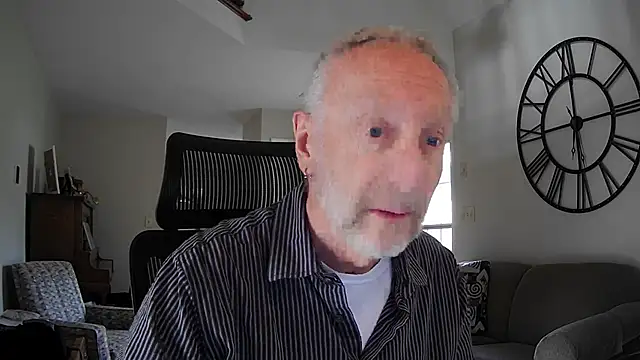 Snapshot of ApolloThrust chatting on 25, 10, 2025 ApolloThrust online show from 25, 10, 2025