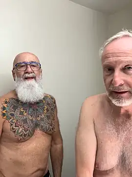 Snapshot of ApolloThrust chatting on 31, 10, 2025 ApolloThrust online show from 31, 10, 2025