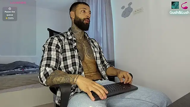 Snapshot of MasculineGuy99 chatting on 10, 10, 2025 MasculineGuy99 online show from 10, 10, 2025