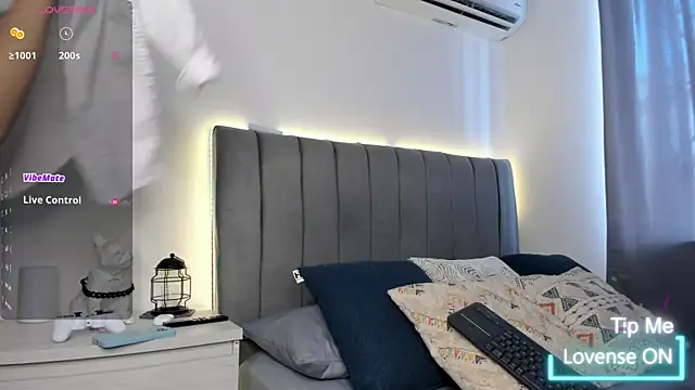 Snapshot of JARETHH chatting on 27, 10, 2025 JARETHH online show from 27, 10, 2025