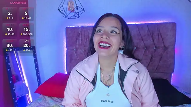 Snapshot of Mia_lopez_1 chatting on 27, 10, 2025 Mia lopez 1 online show from 27, 10, 2025