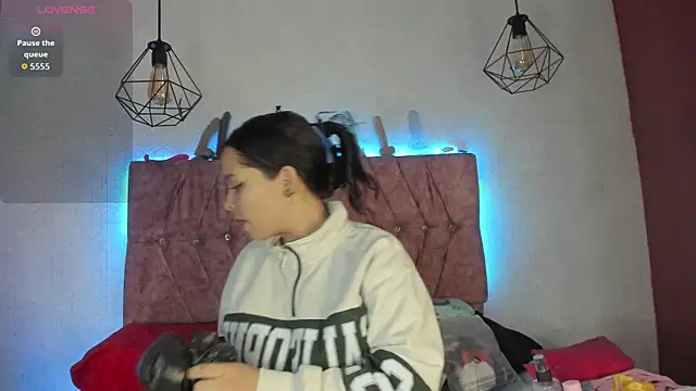 Snapshot of Mia_lopez_1 chatting on 8, 11, 2025 Mia lopez 1 online show from 8, 11, 2025