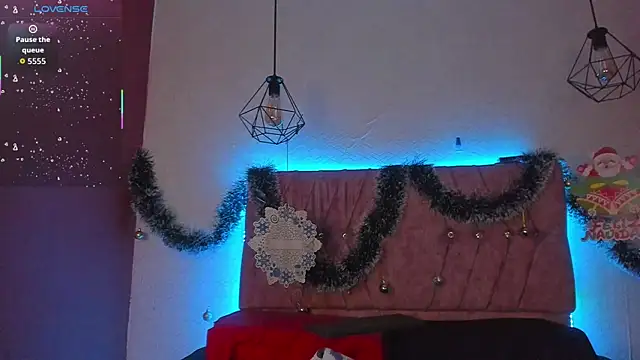 Snapshot of Mia_lopez_1 chatting on 16, 12, 2025 Mia lopez 1 online show from 16, 12, 2025