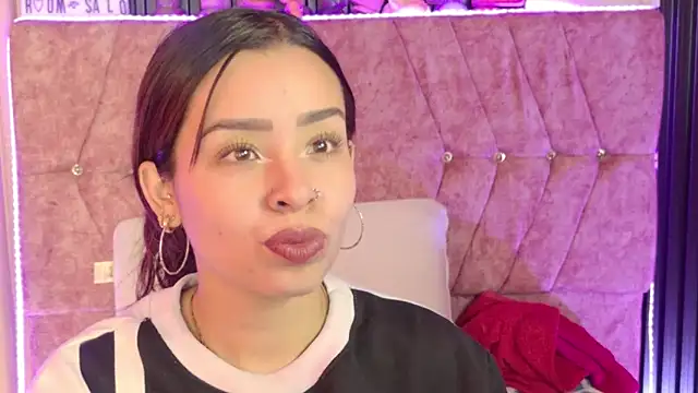 Mia lopez 1 online show from 27, 7, 2026