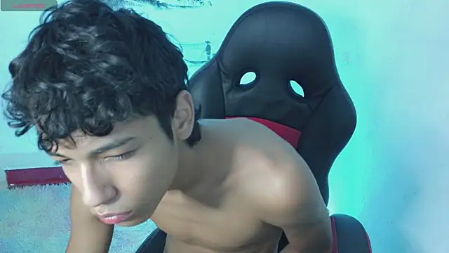 Snapshot of Im_david02 chatting on 19, 10, 2025 Im david02 online show from 19, 10, 2025