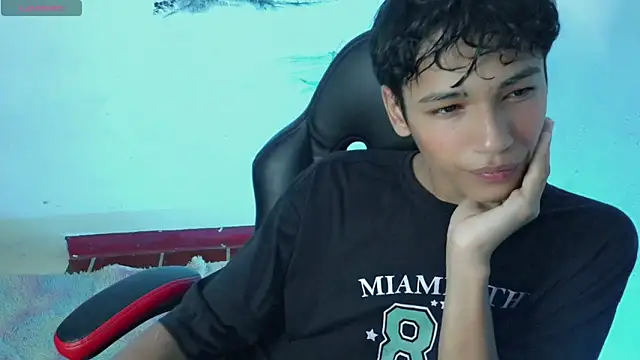 Snapshot of Im_david02 chatting on 20, 10, 2025 Im david02 online show from 20, 10, 2025