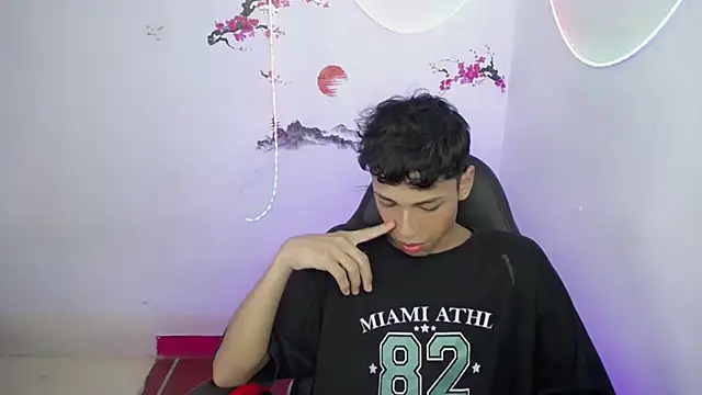 Snapshot of Im_david02 chatting on 15, 11, 2025 Im david02 online show from 15, 11, 2025