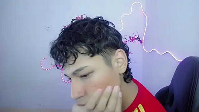 Snapshot of Im_david02 chatting on 21, 11, 2025 Im david02 online show from 21, 11, 2025