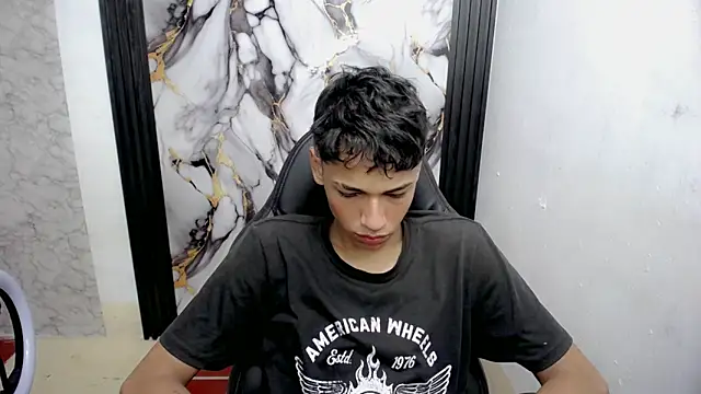 Snapshot of Im_david02 chatting on 29, 11, 2025 Im david02 online show from 29, 11, 2025