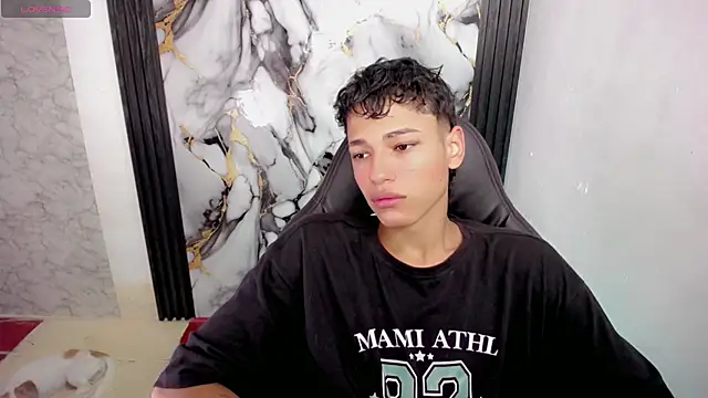 Snapshot of Im_david02 chatting on 1, 12, 2025 Im david02 online show from 1, 12, 2025