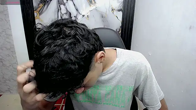 Snapshot of Im_david02 chatting on 4, 12, 2025 Im david02 online show from 4, 12, 2025