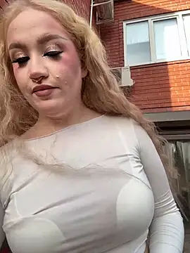 RollDolls online show from 27, 10, 2025