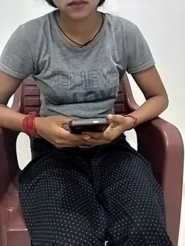 Snapshot of Pinki_baby299 chatting on 1, 10, 2025 Pinki baby299 online show from 1, 10, 2025