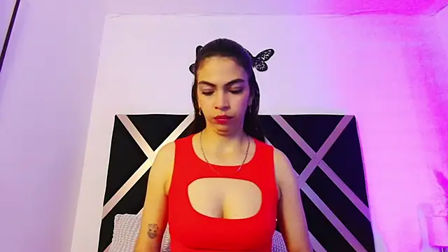 Snapshot of EvangelineBonet chatting on 9, 10, 2025 EvangelineBonet online show from 9, 10, 2025