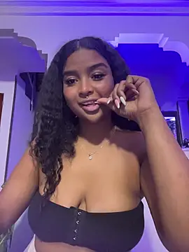 Snapshot of mitschellfox21 chatting on 27, 11, 2025 mitschellfox21 online show from 27, 11, 2025