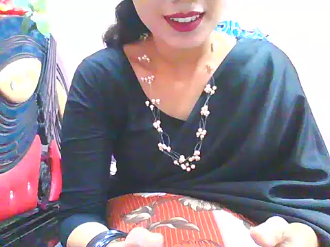 Snapshot of night_queeen7 chatting on 25, 10, 2025 night queeen7 online show from 25, 10, 2025