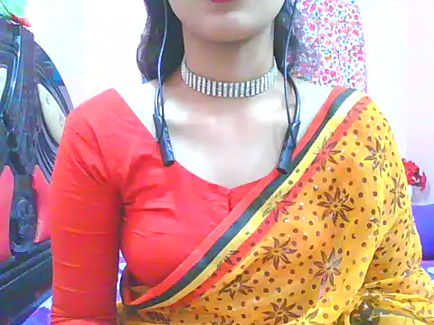 Snapshot of night_queeen7 chatting on 3, 12, 2025 night queeen7 online show from 3, 12, 2025