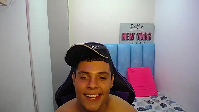 Snapshot of ayalai_ chatting on 6, 10, 2025 ayalai online show from 6, 10, 2025