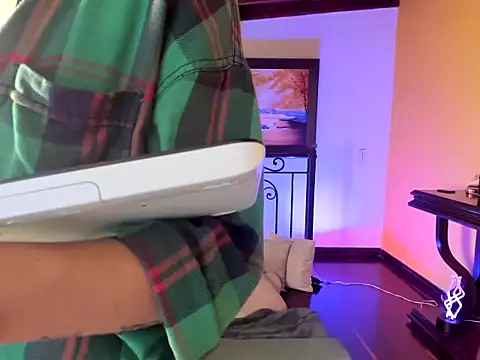 Snapshot of Zulyhenao chatting on 15, 10, 2025 Zulyhenao online show from 15, 10, 2025