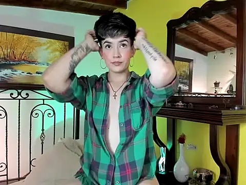 Snapshot of Zulyhenao chatting on 28, 10, 2025 Zulyhenao online show from 28, 10, 2025