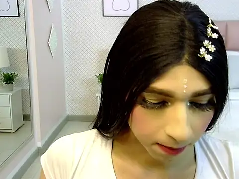 Snapshot of Luna_LaFontaine chatting on 9, 10, 2025 Luna LaFontaine online show from 9, 10, 2025