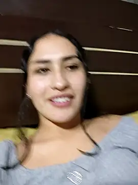 Snapshot of YoungHearXX chatting on 15, 10, 2025 YoungHearXX online show from 15, 10, 2025