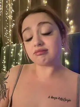 KellyMoors online show from 24, 2, 2026