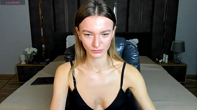 EvaToniz online show from 8, 10, 2025