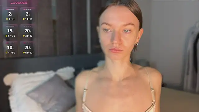 EvaToniz online show from 5, 12, 2025