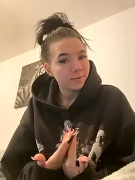 Snapshot of YoungZoexx chatting on 22, 11, 2025 YoungZoexx online show from 22, 11, 2025