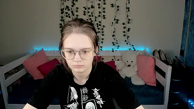 shy elina01 online show from 13, 10, 2025