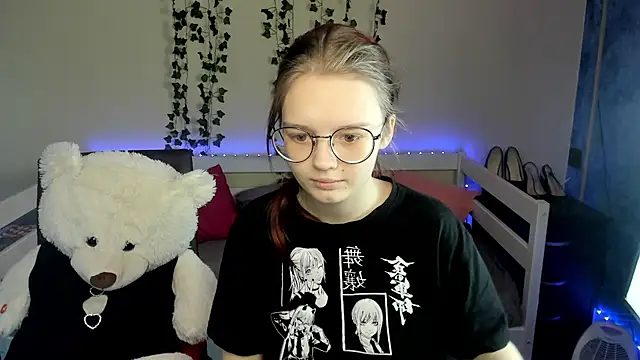 shy elina01 online show from 5, 11, 2025