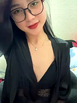 Snapshot of Linh5790 chatting on 4, 11, 2025 Linh5790 online show from 4, 11, 2025