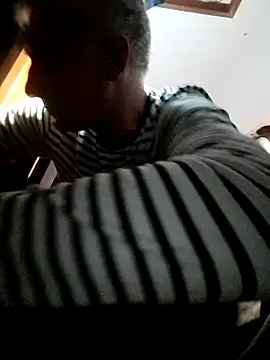 Snapshot of Vintermelon2 chatting on 11, 10, 2025 Vintermelon2 online show from 11, 10, 2025